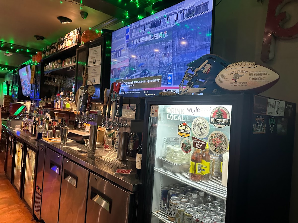 Pickles Eatery & Bar
